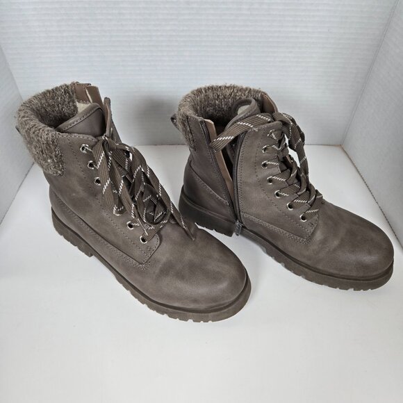 Women's Lace Up/Zip Up Low Winter Books by Call It Spring Size 8.5 - Picture 3 of 8